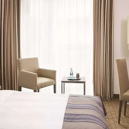 Intercityhotel Hauptbahnhof Szálloda 4*