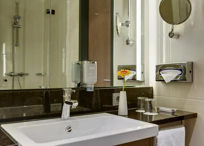 Hotel Intercityhotel Hauptbahnhof 4*