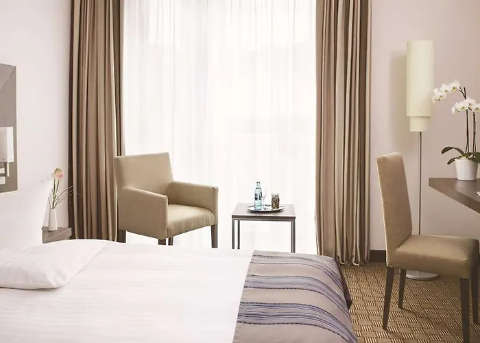 Intercityhotel Hauptbahnhof Hotel 4*