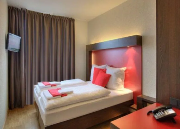 Intercityhotel Hauptbahnhof 4*