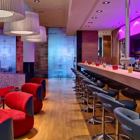 Intercityhotel Hauptbahnhof 4*