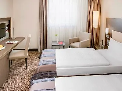 Intercityhotel Hauptbahnhof 4*