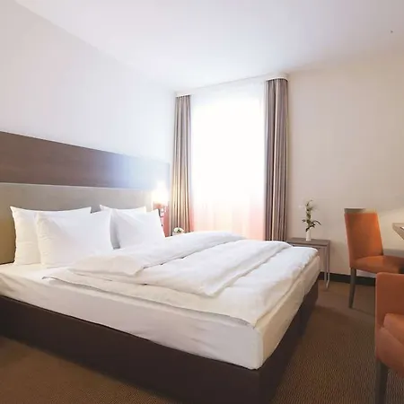 Intercityhotel Hauptbahnhof 4*