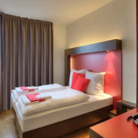 Intercityhotel Hauptbahnhof 4*