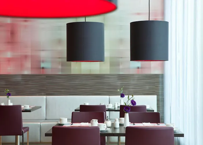 Intercityhotel Hauptbahnhof 4*