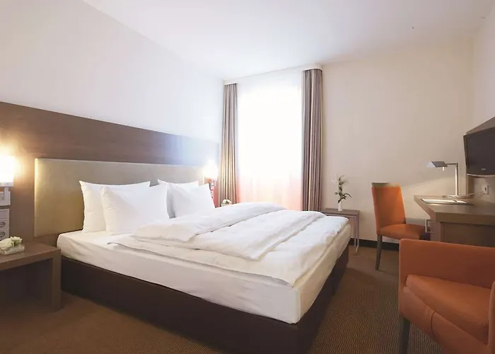 Intercityhotel Hauptbahnhof 4*