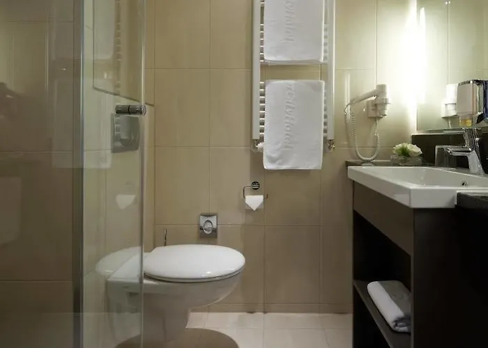 Intercityhotel Hauptbahnhof 4*