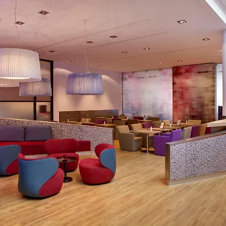 Intercityhotel Hauptbahnhof מלון 4*