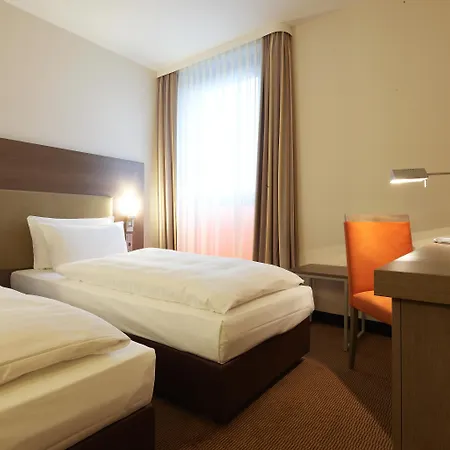 Hotel Intercityhotel Hauptbahnhof 4*