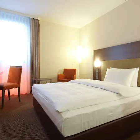 Intercityhotel Hauptbahnhof 4* ברלין