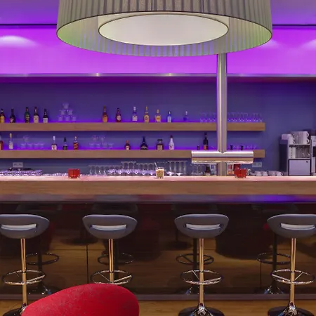 Intercityhotel Hauptbahnhof 4* ברלין