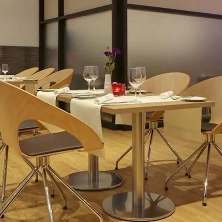 Hotel Intercityhotel Hauptbahnhof 4*